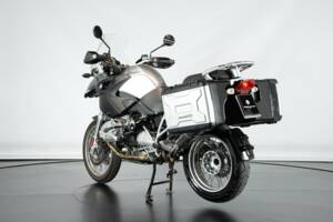 Imagen 2/50 de BMW DUMMY (2006)