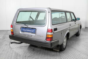 Image 27/50 of Volvo 245 GLE (1982)