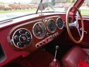 Image 7/50 of Aston Martin DB 2 (1953)