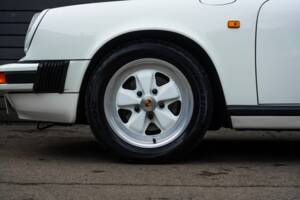 Bild 5/48 von Porsche 911 Speedster 3.2 (1989)