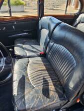Image 14/18 of Jaguar S-Type 3.8 (1964)