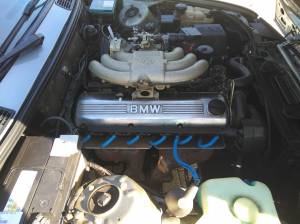Bild 14/21 von BMW 325i (1988)