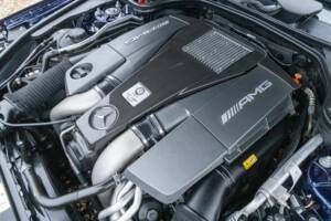 Immagine 27/50 di Mercedes-Benz SL 63 AMG (2012)