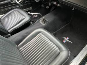 Image 25/49 of Ford Mustang GT 390 (1967)