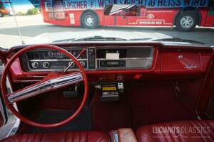 Bild 24/44 von Buick Skylark Convertible (1965)