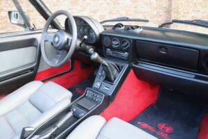 Immagine 36/50 di Alfa Romeo 2.0 Spider QV (1988)
