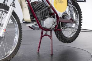 Image 42/50 of SWM DUMMY (1972)