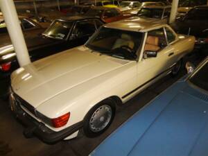 Image 1/20 of Mercedes-Benz 560 SL (1987)