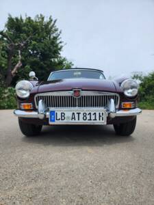 Image 3/55 of MG MGB (1969)