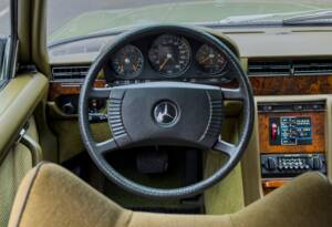 Image 14/26 of Mercedes-Benz 450 SEL 6,9 (1979)