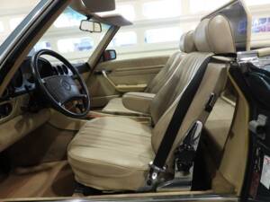 Image 3/10 de Mercedes-Benz 560 SL (1988)