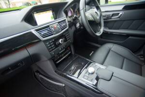 Bild 15/25 von Mercedes-Benz E 500 (2010)