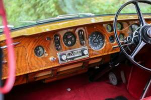 Image 12/49 of Bentley S 3 Continental Flying Spur (1964)