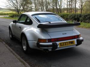 Image 4/19 of Porsche 911 Turbo 3.3 (1988)