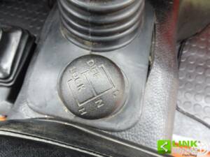 Image 15/38 of Land Rover 90 (1987)