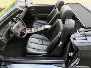 Image 27/50 de Mercedes-Benz 300 SL (1990)