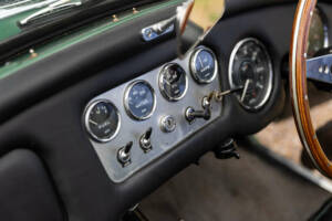 Bild 46/50 von Daimler SP 250 (1960)