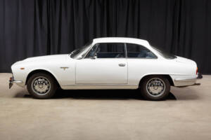 Image 25/98 de Alfa Romeo 2600 Sprint (1964)