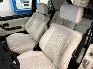 Bild 8/17 von Volkswagen Golf I Cabrio GLi 1.8 (1989)