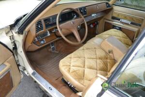 Immagine 19/50 di Buick Electra 225 Hardtop (1976)