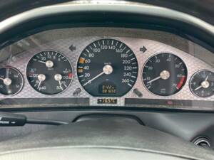 Image 17/20 of Mercedes-Benz SL 500 &quot;Final Edition&quot; (2001)