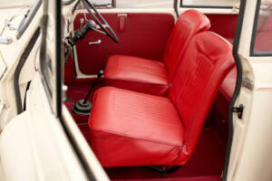 Image 15/22 of Morris Minor 1000 (1958)