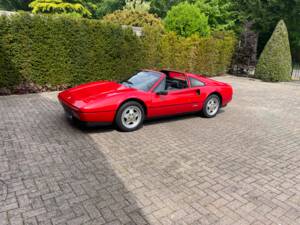 Image 11/48 of Ferrari 328 GTS (1989)