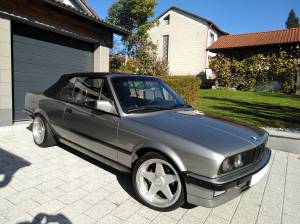 Bild 2/21 von BMW 325i (1988)