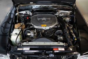 Image 25/37 of Mercedes-Benz 560 SL (1989)