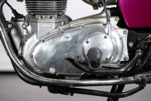 Image 16/50 de Triumph T 150 V Trident (1974)