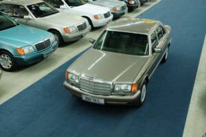 Bild 3/50 von Mercedes-Benz 300 SEL (1986)