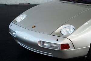 Image 3/50 of Porsche 928 GT (1989)