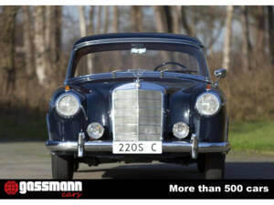 Image 2/15 of Mercedes-Benz 220 S (1958)