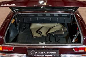 Bild 46/47 von Mercedes-Benz 280 SE (1970)