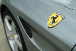 Bild 30/50 von Ferrari California T (2014)
