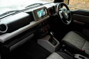 Immagine 19/31 di Suzuki Jimny (2019)