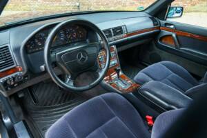 Bild 3/50 von Mercedes-Benz 400 SE (1991)