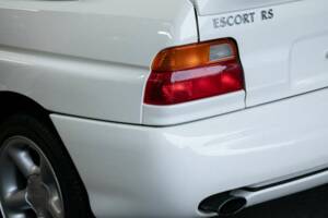 Imagen 34/50 de Ford Escort RS Cosworth (1997)