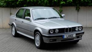 Bild 4/56 von BMW 325ix (1987)