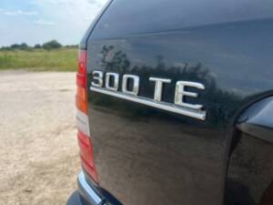 Image 47/81 de Mercedes-Benz 300 TE 4-Matic (1992)