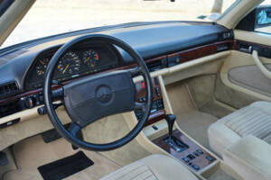 Image 3/50 of Mercedes-Benz 560 SEC (1987)