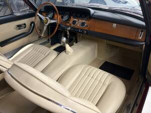 Image 24/50 of Ferrari 330 GT 2+2 (1965)