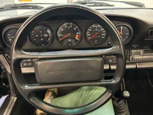 Bild 12/32 von Porsche 911 Carrera 3.2 (WTL) (1985)
