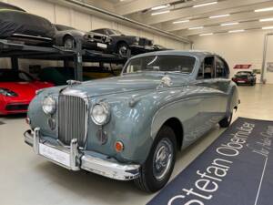 Image 1/35 of Jaguar Mk IX (1958)