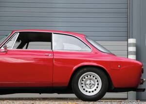 Immagine 23/48 di Alfa Romeo Giulia 1750 GT Am (1970)