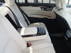 Bild 35/35 von Mercedes-Benz S 600 L (2008)