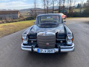 Afbeelding 1/9 van Mercedes-Benz 220 SE b (1964)