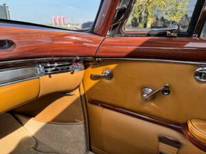 Afbeelding 12/16 van Mercedes-Benz 220 SE (1960)