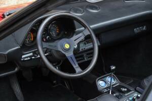 Image 35/50 de Ferrari 308 GTSi (1981)