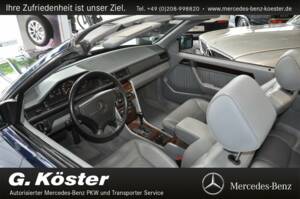 Image 9/13 of Mercedes-Benz E 220 (1995)